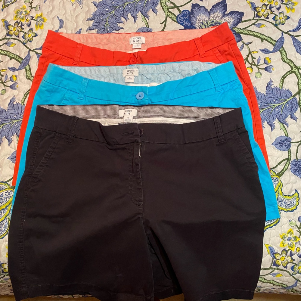 Crown & Ivy shorts - bundle